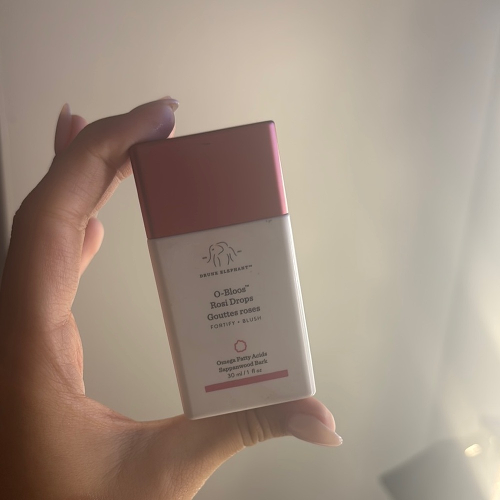 Drunk Elephant Rosi Drops in Pink and White